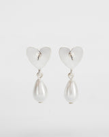Niva Mistletoe Pearl Earrings in Silver