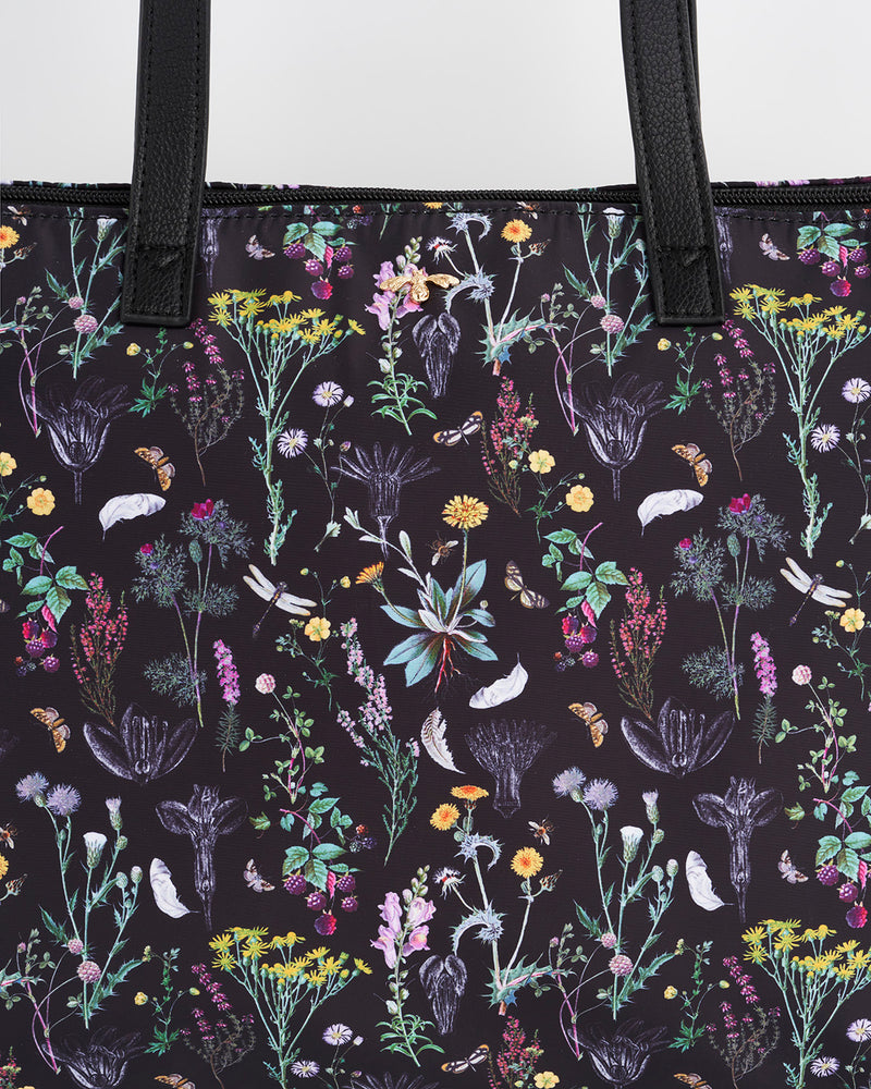 Wilderness Large Black Grab Tote