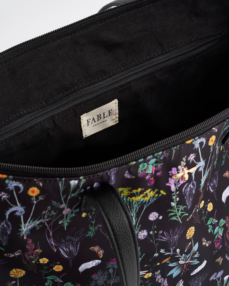 Wilderness Large Black Grab Tote
